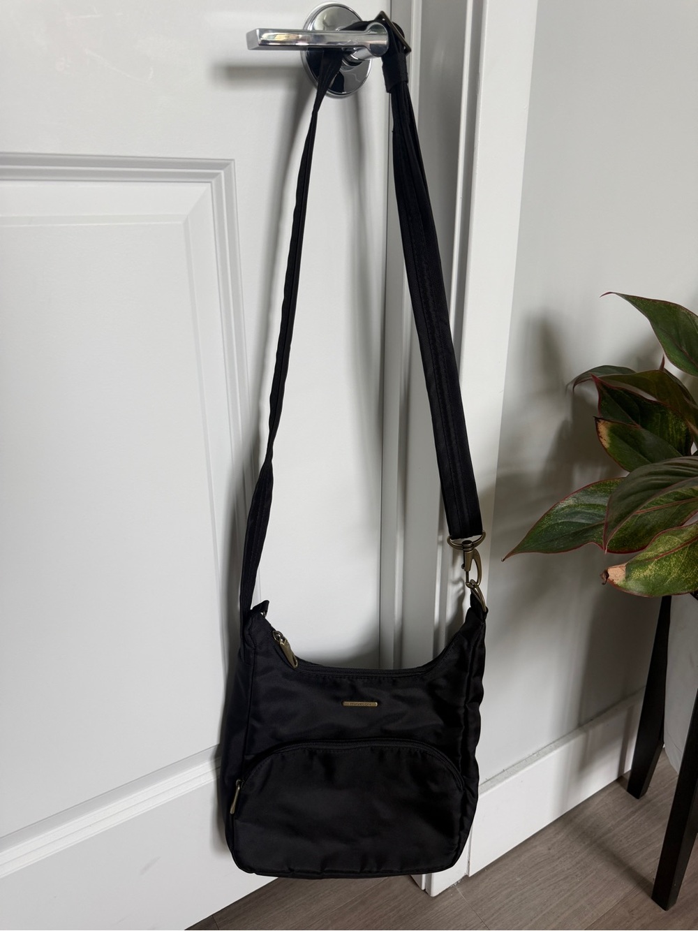 Travelon Black Crossbody Bag